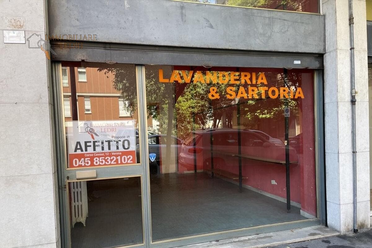 Negozio Commerciali in vendita