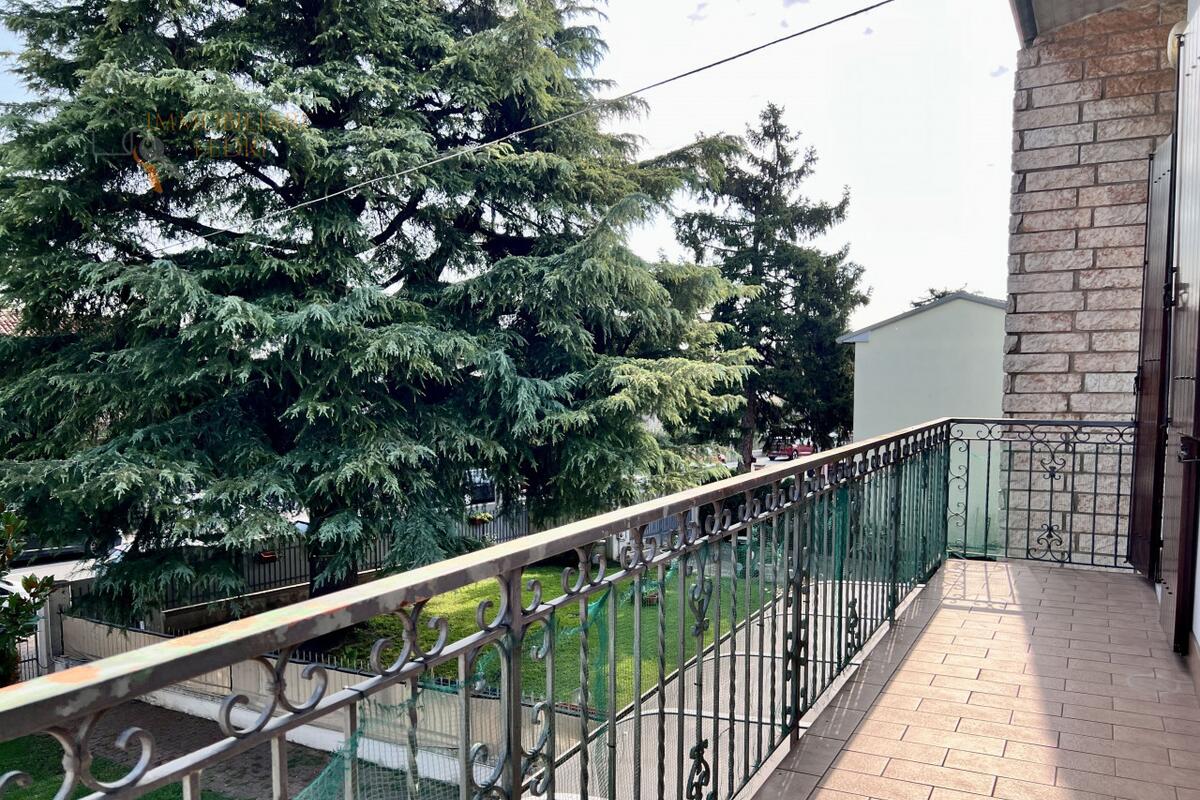 Villa bifamiliare Residenziali in vendita