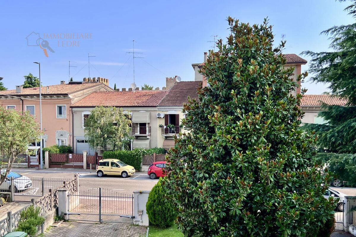 Villa bifamiliare Residenziali in vendita