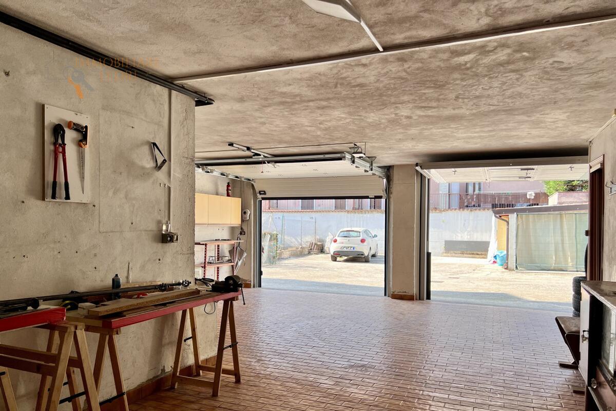 Villa bifamiliare Residenziali in vendita