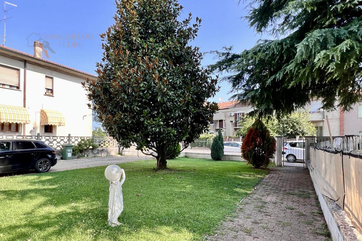 Villa bifamiliare Residenziali in vendita