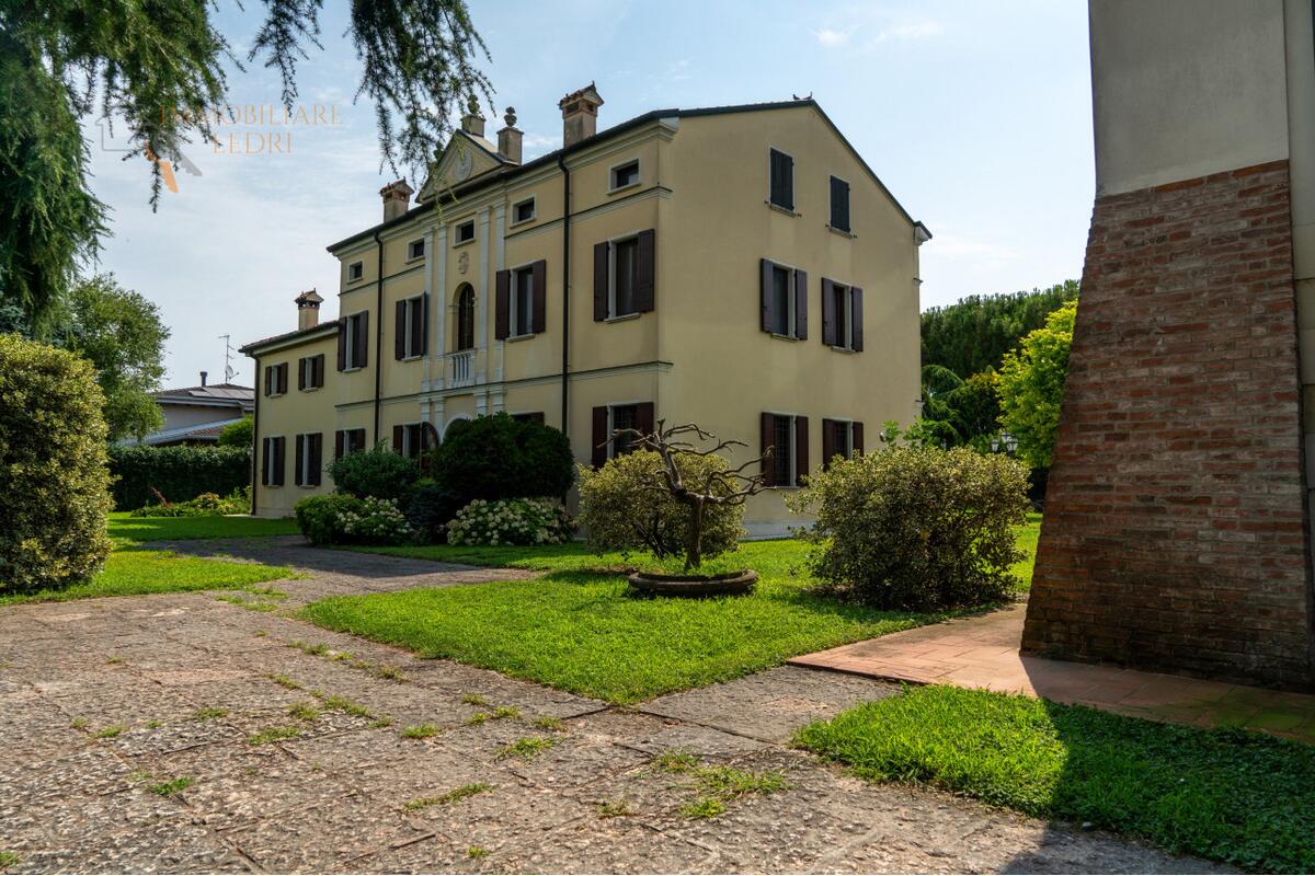 Villa Residenziali in vendita