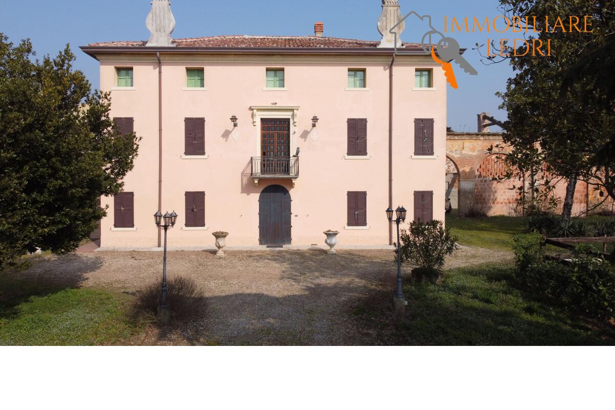 Villa Residenziali in vendita